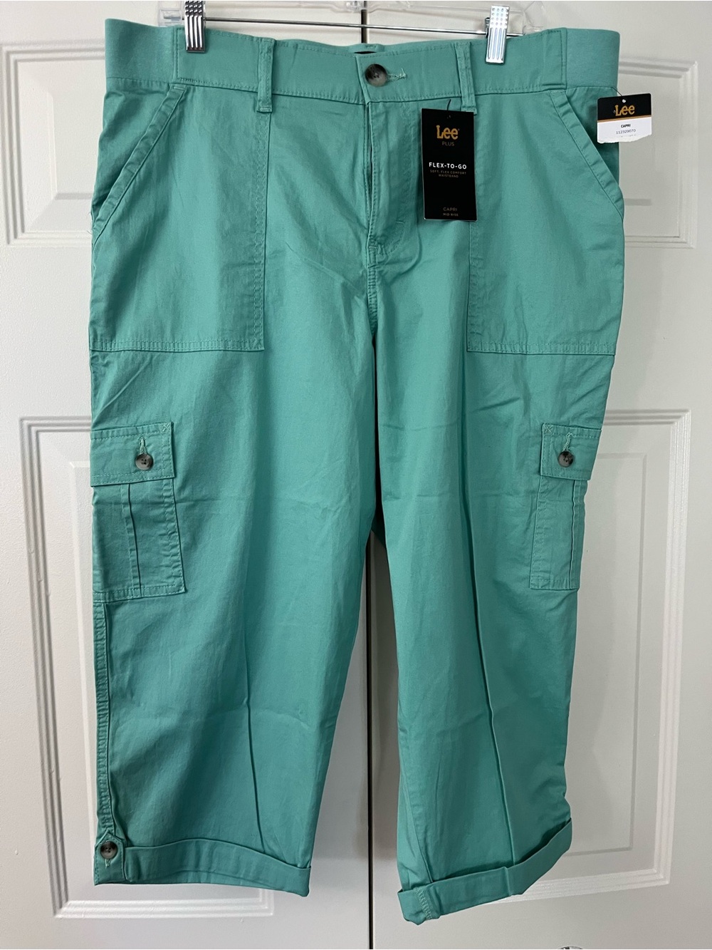 Lee NWT mint Green Cargo Capris